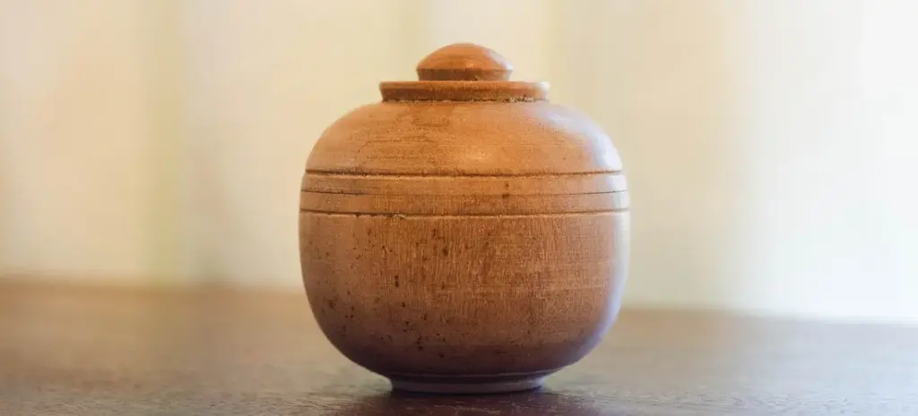 Jewish and Buddhist Funeral Practices: Understanding the Key Differences